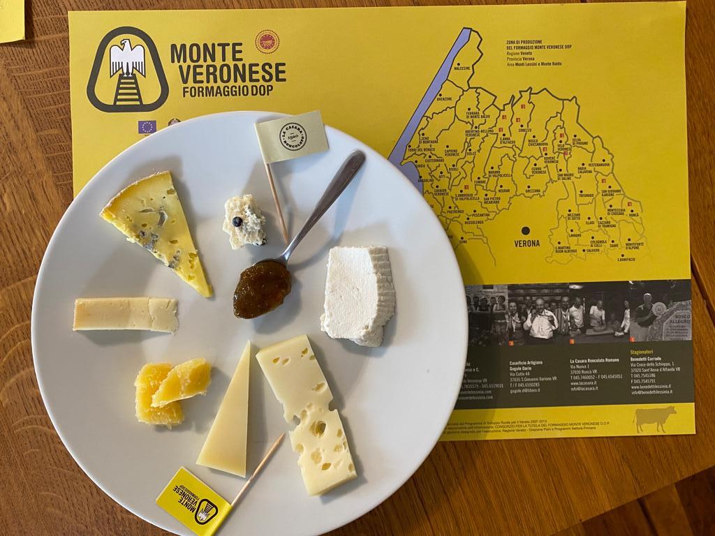 Degustazione formaggio Monte Veronese